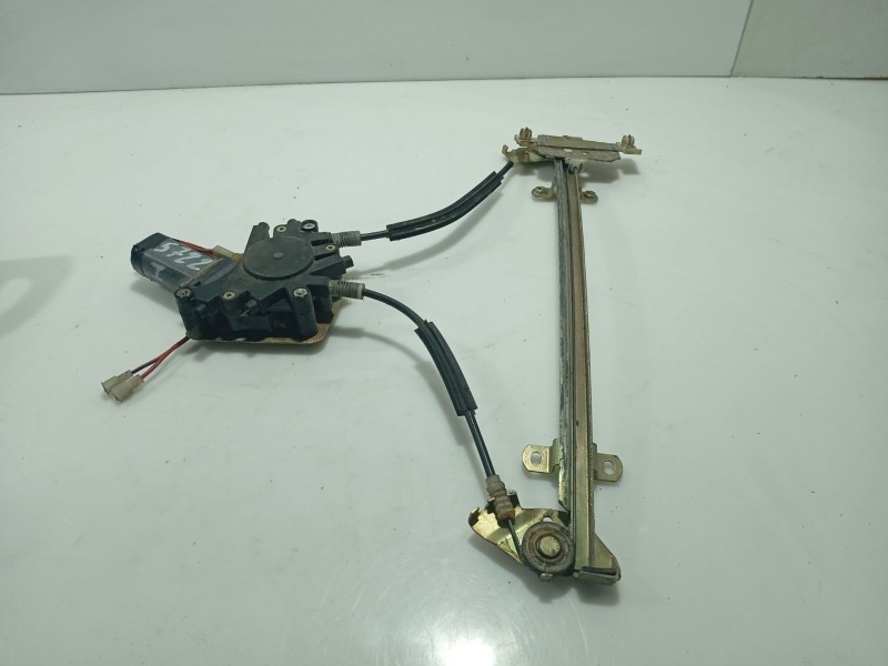 Recambio de elevalunas delantero izquierdo para daewoo lanos (klat) 1.3 referencia OEM IAM 96130207  