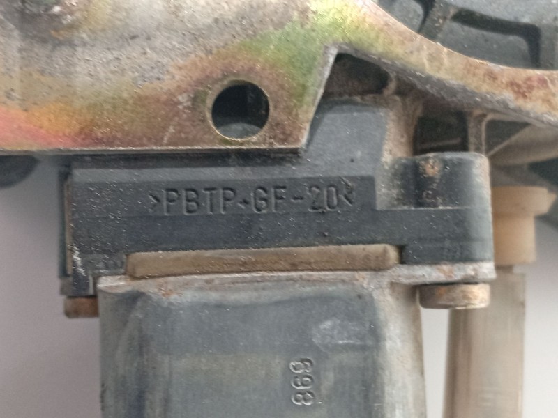 Recambio de elevalunas delantero izquierdo para daewoo lanos (klat) 1.3 referencia OEM IAM 96130207  