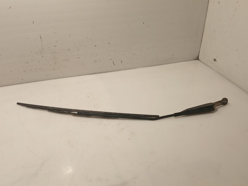 Recambio de brazo limpia trasero para nissan primera hatchback (p11) 2.0 td referencia OEM IAM 287802F701  