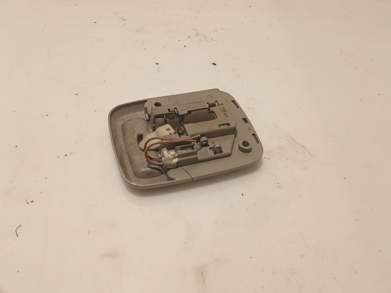 Recambio de luz interior para nissan primera hatchback (p11) 2.0 td referencia OEM IAM 138284  