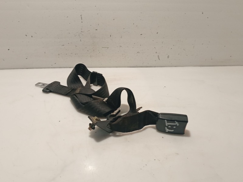 Recambio de anclaje cinturotrasero central para nissan primera hatchback (p11) 2.0 td referencia OEM IAM 888632F010  