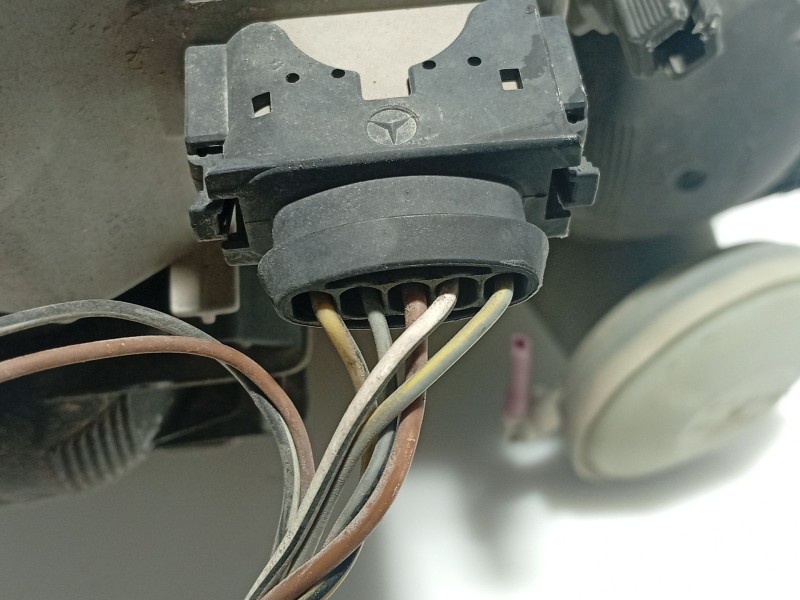 Recambio de faro izquierdo para mercedes-benz clase a (w168) 1.4 cat referencia OEM IAM A1688200161  