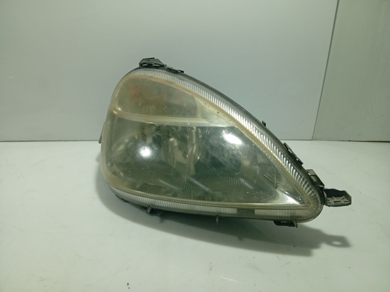 Recambio de faro derecho para mercedes-benz clase a (w168) 1.4 cat referencia OEM IAM A1688200261  