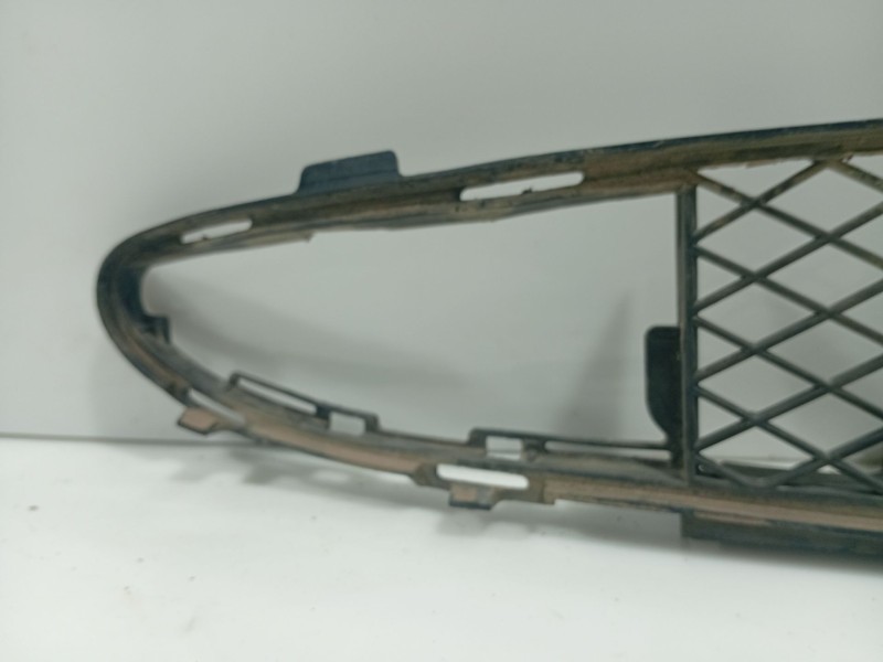 Recambio de moldura para mercedes-benz clase a (w168) 1.4 cat referencia OEM IAM A1688851223  