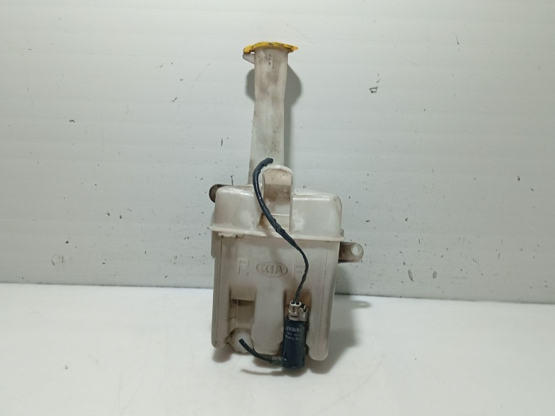 Recambio de deposito limpia para kia sephia sedán (fa) 1.5 i referencia OEM IAM 0K2A167481 0K2A167480A 