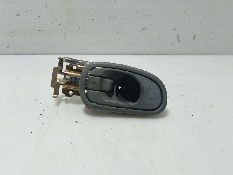 Recambio de maneta interior delantera izquierda para kia sephia sedán (fa) 1.5 i referencia OEM IAM 0K9A459330C96  