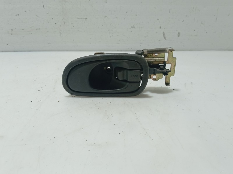 Recambio de maneta interior delantera derecha para kia sephia sedán (fa) 1.5 i referencia OEM IAM 0K9A458330C96  