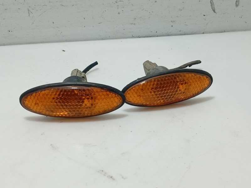 Recambio de piloto lateral izquierdo para kia sephia sedán (fa) 1.5 i referencia OEM IAM 0K21G51130A  