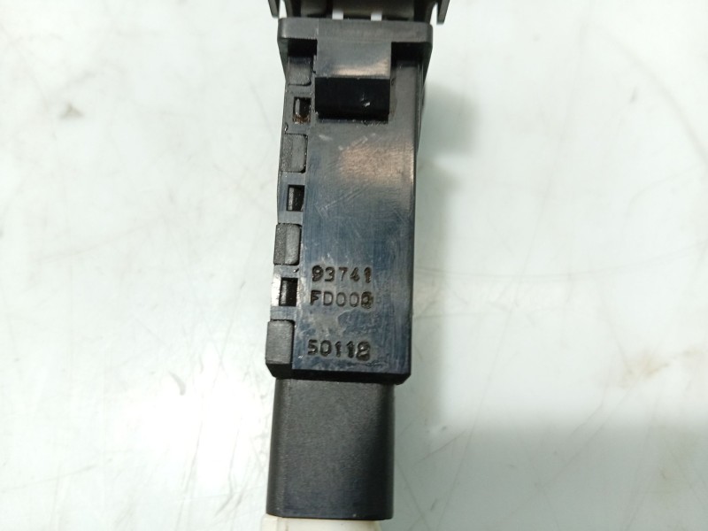 Recambio de interruptor para kia rio i hatchback (dc) 1.5 16v referencia OEM IAM 93741FD0008  