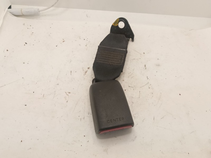 Recambio de anclaje cinturon trasero central para toyota yaris (ksp9/scp9/nlp9) referencia OEM IAM 733900D050C0  