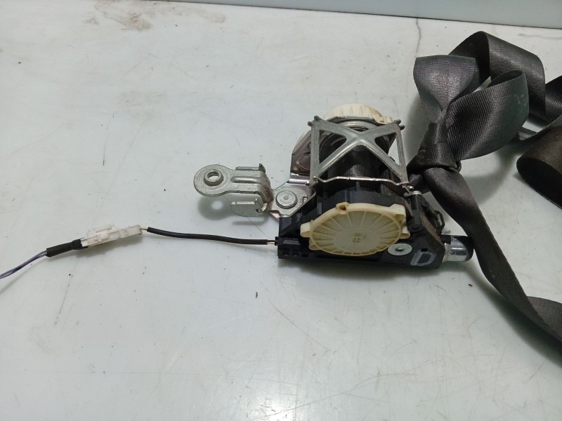 Recambio de cinturon seguridad delantero derecho para renault clio iii referencia OEM IAM 8200404890 8200552566 8200683962