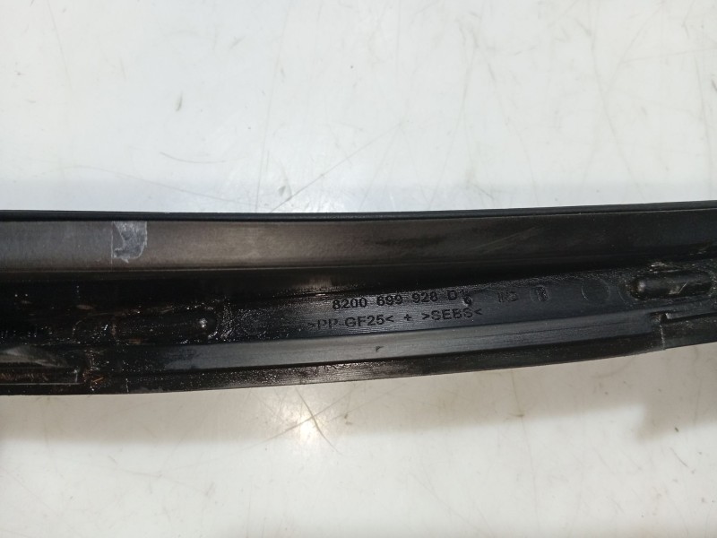 Recambio de moldura para renault clio iii referencia OEM IAM   