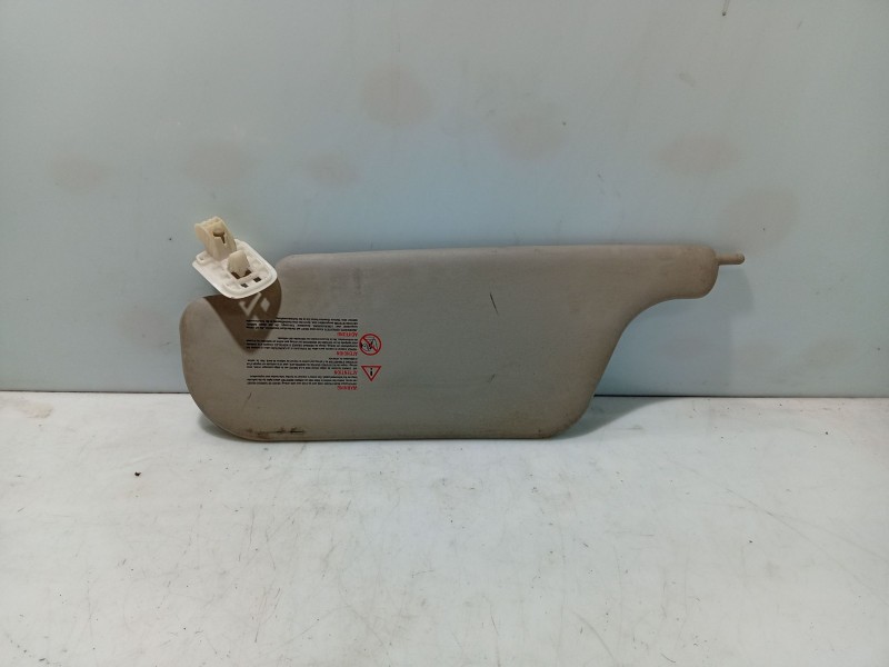 Recambio de parasol izquierdo para renault clio iii referencia OEM IAM 8200294234  