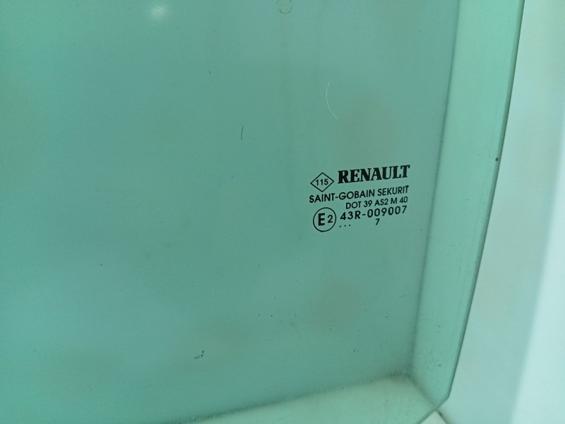 Recambio de luna delantera izquierda para renault clio iii referencia OEM IAM   