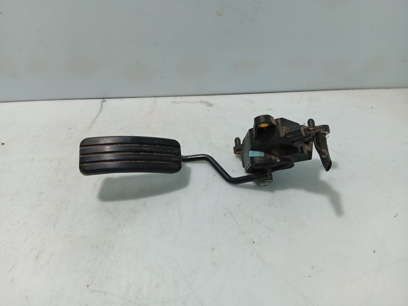 Recambio de pedal acelerador para renault clio iii referencia OEM IAM 8200297342  