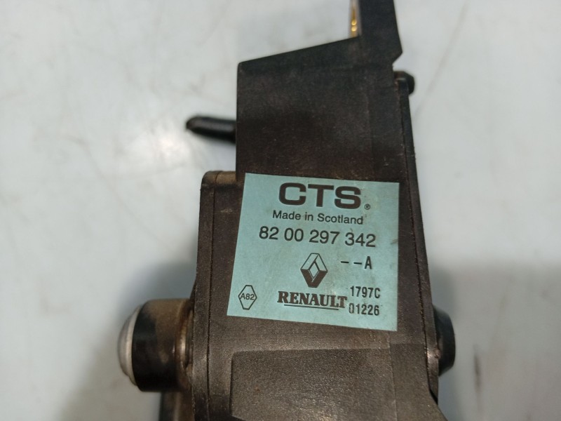 Recambio de pedal acelerador para renault clio iii referencia OEM IAM 8200297342  