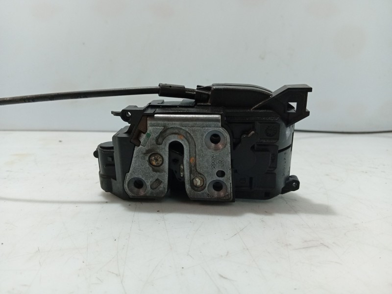 Recambio de cerradura puerta delantera derecha para renault clio iii referencia OEM IAM 300127F  
