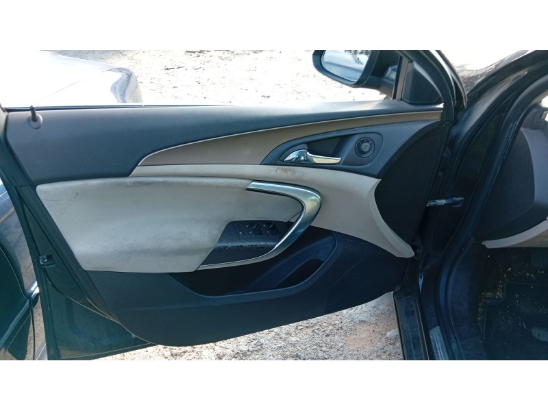 opel insignia a (g09) del año 2011