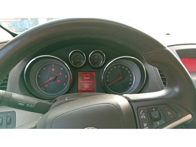 opel insignia a (g09) del año 2011