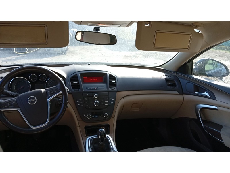 opel insignia a (g09) del año 2011