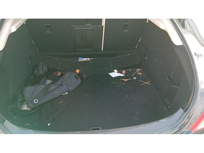 opel insignia a (g09) del año 2011