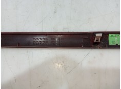 Recambio de moldura para renault clio iii referencia OEM IAM 8200407880   2