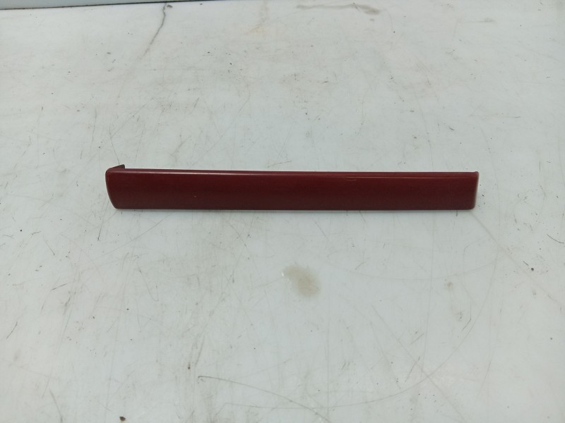 Recambio de moldura para renault clio iii referencia OEM IAM 8200407856  