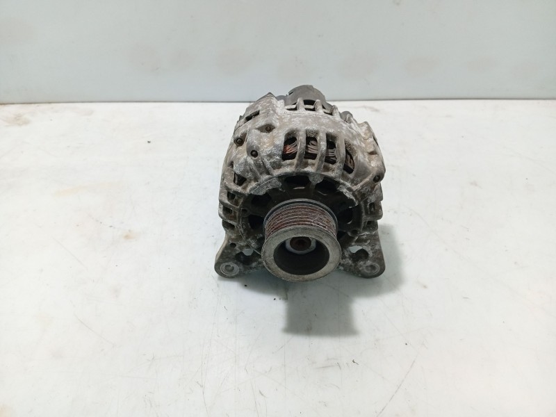 Recambio de alternador para renault clio iii referencia OEM IAM TG9B042 2534509A 