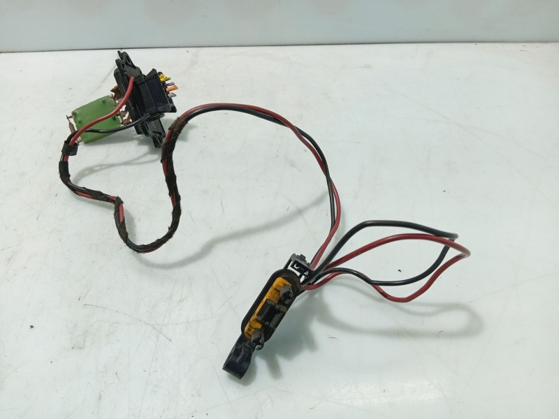 Recambio de resistencia calefaccion para renault clio iii referencia OEM IAM B837  