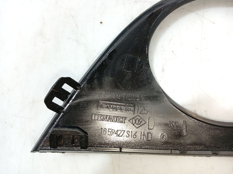 Recambio de moldura para renault clio iii referencia OEM IAM 8200682296 1859427S16 