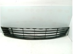 Recambio de moldura para renault clio iii referencia OEM IAM 8200682294  