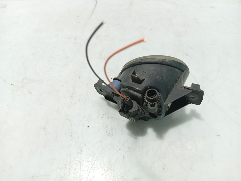 Recambio de faro antiniebla derecho para renault clio iii referencia OEM IAM 8200002470  