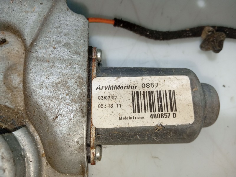 Recambio de elevalunas delantero derecho para renault clio iii referencia OEM IAM 400857  