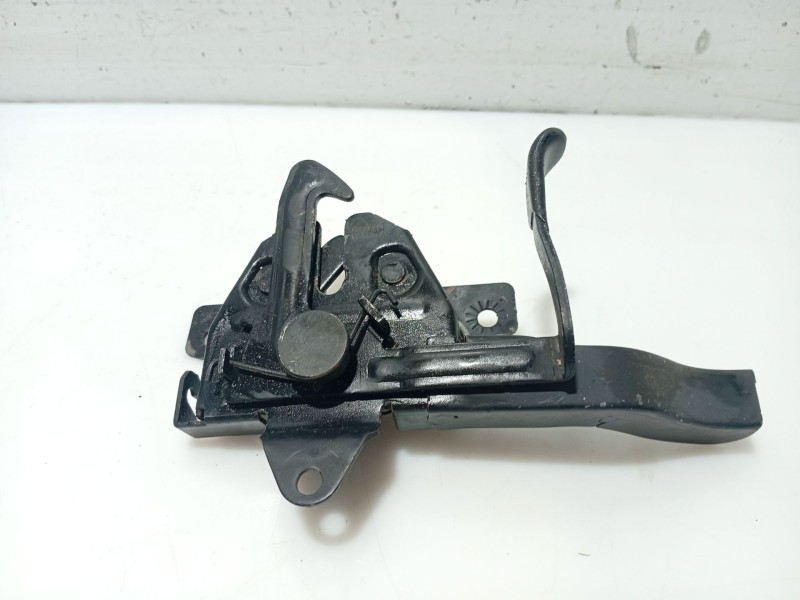 Recambio de cerradura capot para ssangyong kyron 200 xdi limited referencia OEM IAM 7111008003  