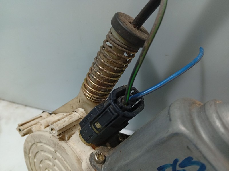 Recambio de elevalunas trasero izquierdo para bmw serie 5 berlina (e39) 520i exclusive referencia OEM IAM 51358252429  