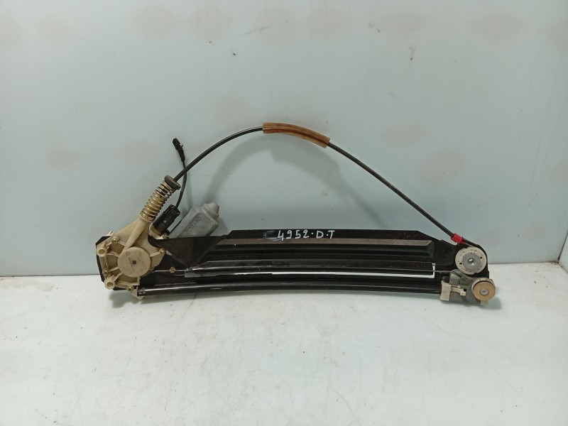 Recambio de elevalunas trasero derecho para bmw serie 5 berlina (e39) 520i exclusive referencia OEM IAM 51358252430  