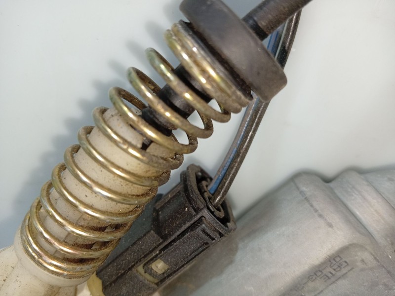 Recambio de elevalunas trasero derecho para bmw serie 5 berlina (e39) 520i exclusive referencia OEM IAM 51358252430  