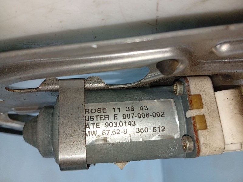 Recambio de elevalunas delantero derecho para bmw serie 5 berlina (e39) 520i exclusive referencia OEM IAM 51338252394  