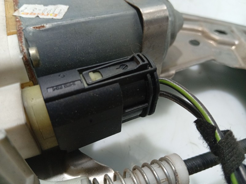 Recambio de elevalunas delantero izquierdo para bmw serie 5 berlina (e39) 520i exclusive referencia OEM IAM 51338252393  