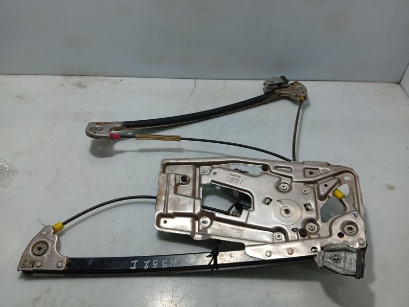 Recambio de elevalunas delantero izquierdo para bmw serie 5 berlina (e39) 520i exclusive referencia OEM IAM 51338252393  