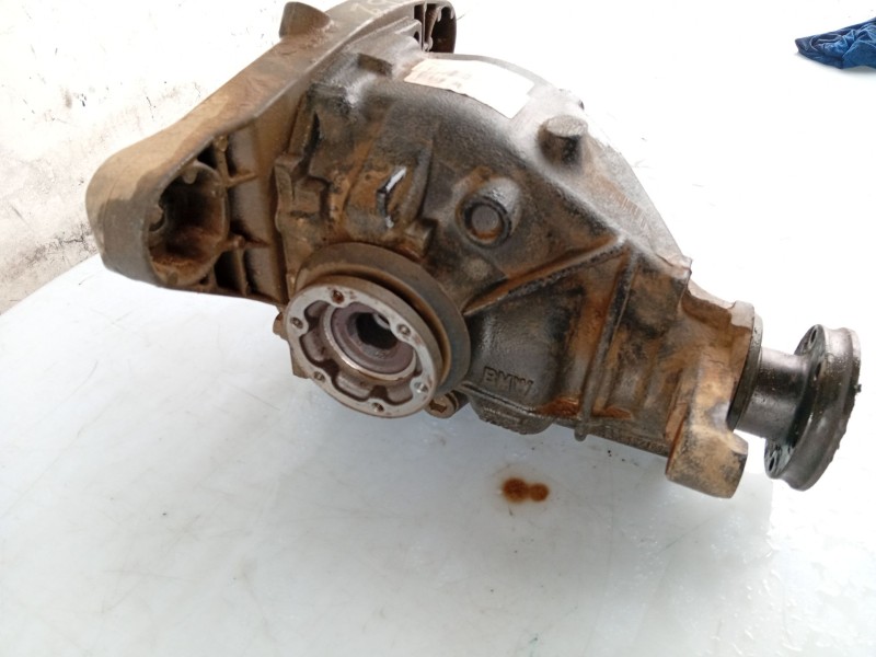 Recambio de diferencial trasero para bmw serie 5 berlina (e39) 520i exclusive referencia OEM IAM 33107500897  
