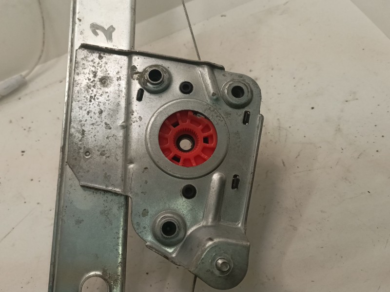 Recambio de elevalunas trasero derecho para bmw 3 (e90) 320 d referencia OEM IAM 51357140590  