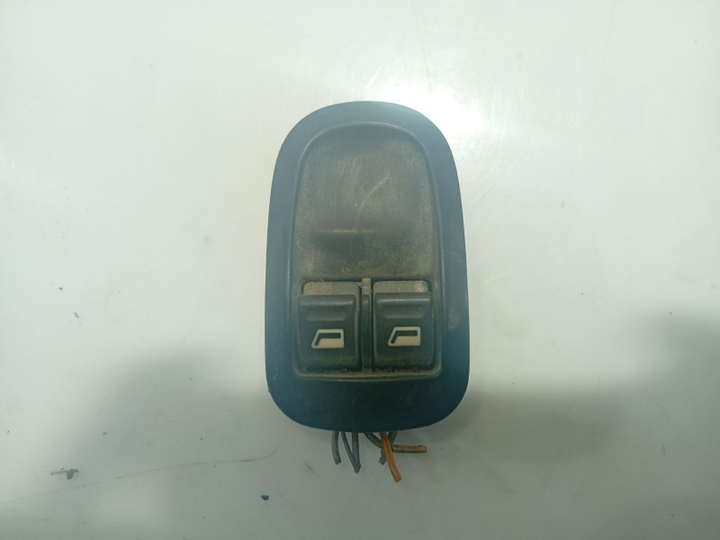 Recambio de mando elevalunas delantero izquierdo para peugeot 206 berlina referencia OEM IAM 6552WQ  