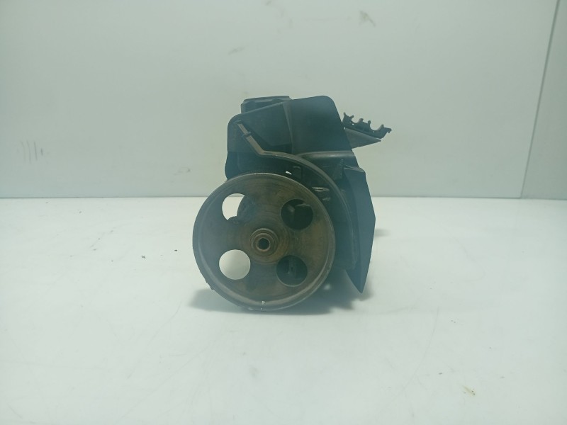 Recambio de bomba direccion para peugeot 206 berlina referencia OEM IAM 9639650880  