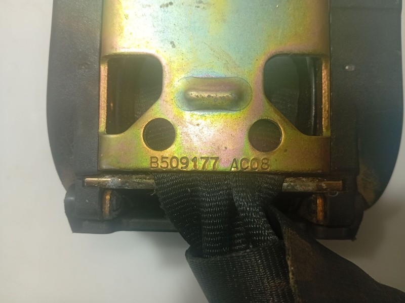 Recambio de cinturon seguridad trasero central para peugeot 206 berlina referencia OEM IAM 8975Q8  
