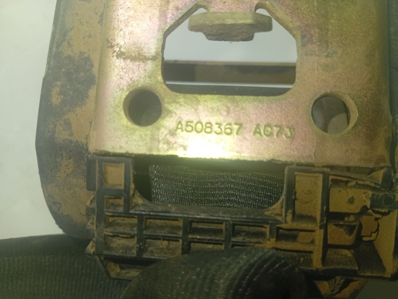 Recambio de cinturon seguridad trasero derecho para peugeot 206 berlina referencia OEM IAM 8975R0  