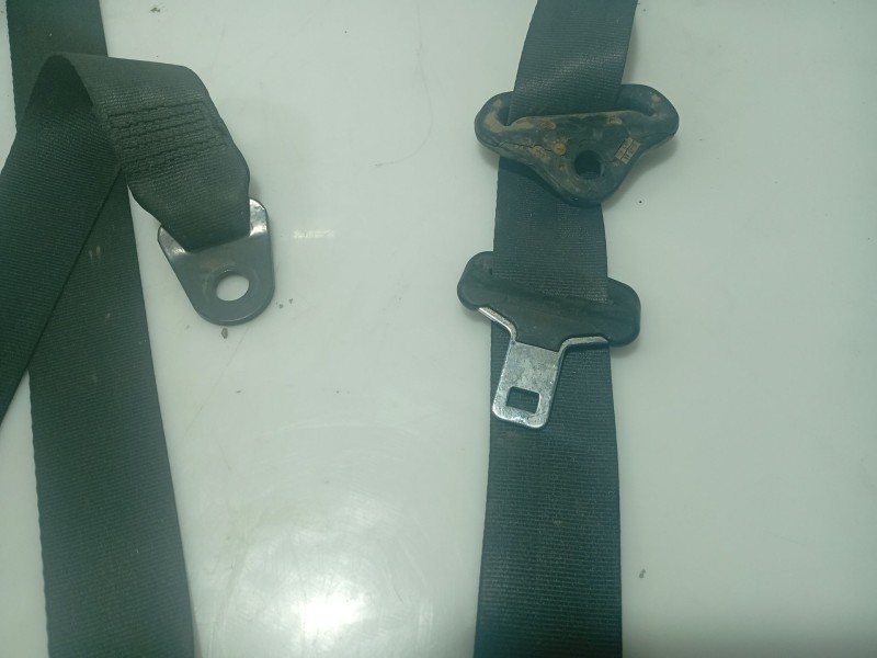 Recambio de cinturon seguridad trasero izquierdo para peugeot 206 berlina referencia OEM IAM 8975R2  