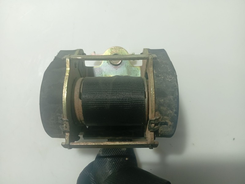 Recambio de cinturon seguridad trasero izquierdo para peugeot 206 berlina referencia OEM IAM 8975R2  