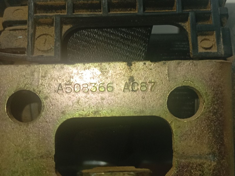 Recambio de cinturon seguridad trasero izquierdo para peugeot 206 berlina referencia OEM IAM 8975R2  