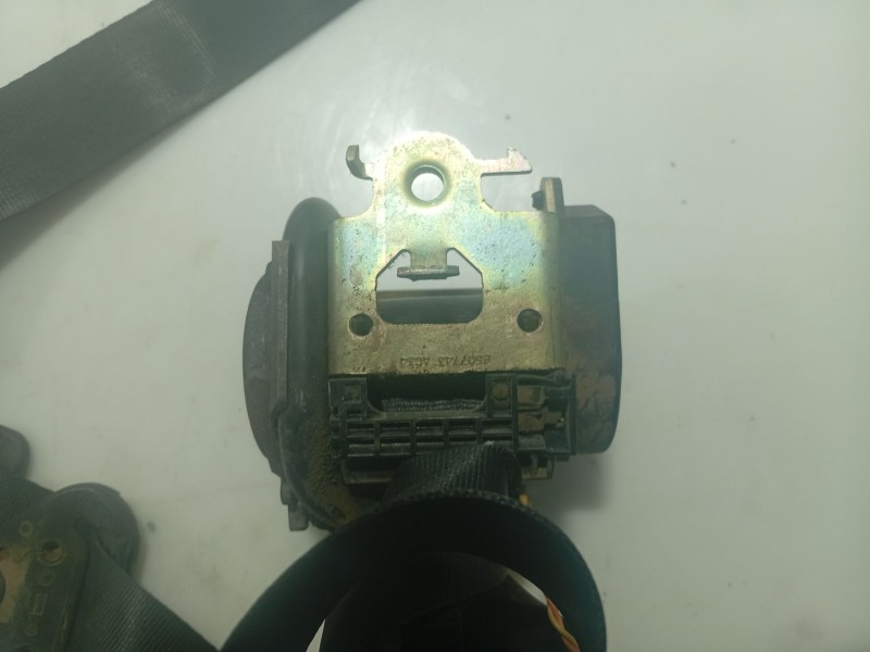 Recambio de cinturon seguridad delantero derecho para peugeot 206 berlina referencia OEM IAM 8973WL  
